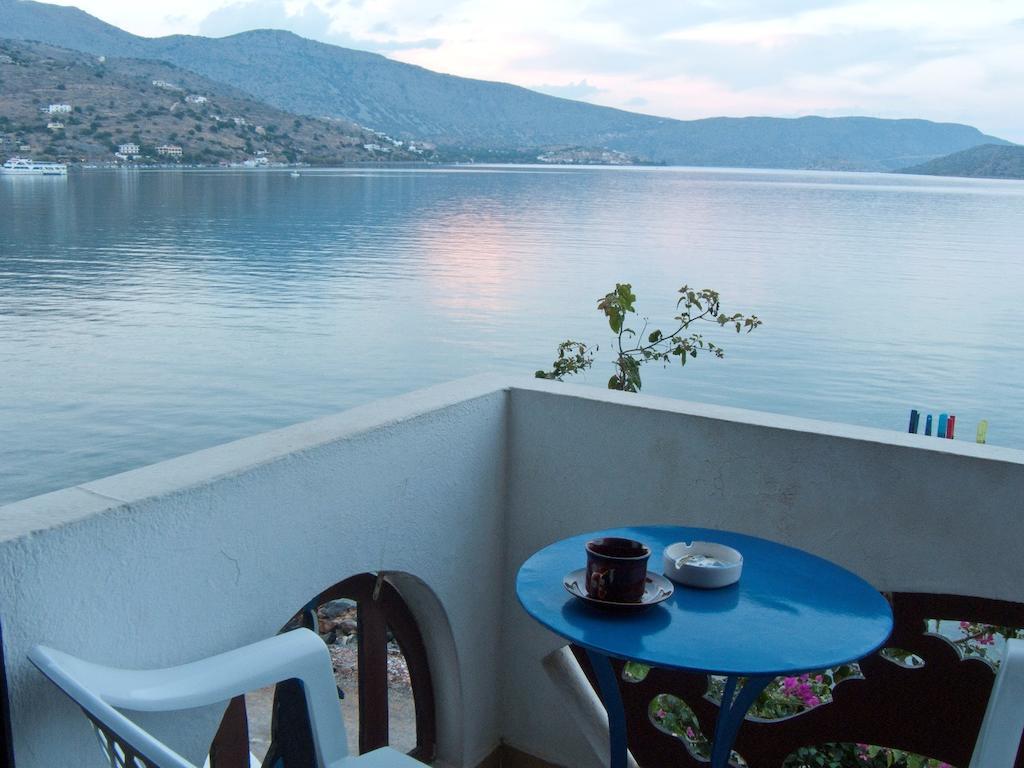 Dolphins Apartment Elounda  Bilik gambar